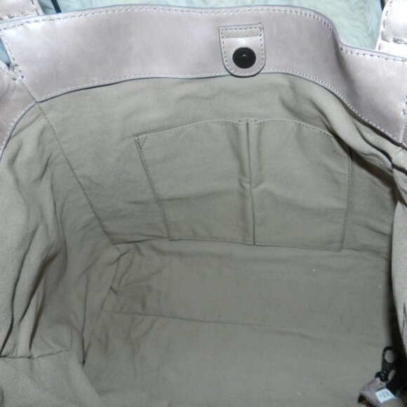 🆕 Frye Melissa Shoulder Bag Leather in Mushroom w/dust bag🆕⌚📦🏃💨🚚 - Picture 8 of 15